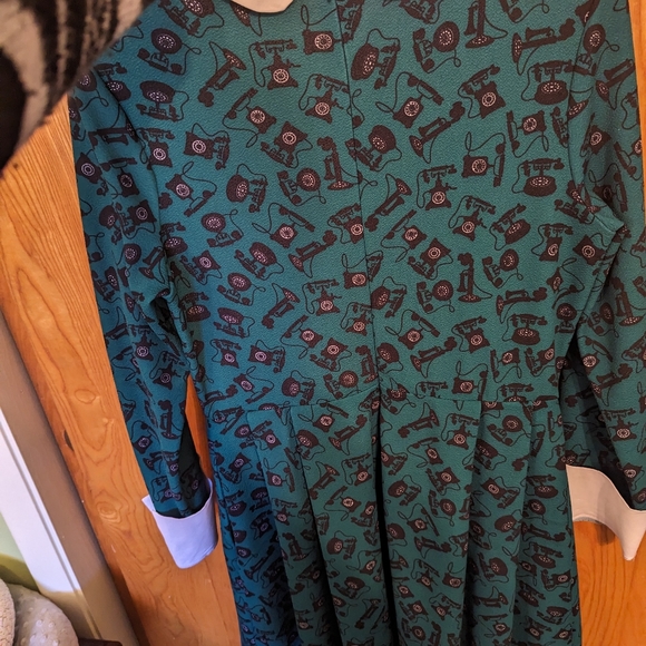 Smak parlour green phone dress - Picture 5 of 5